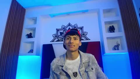 adrianstark_ online show from June 5, 12:55 pm