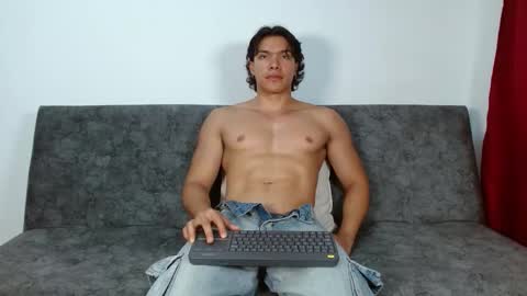 adriel_escalante online show from October 23, 2:15 am