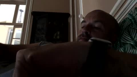 adrienfromparis online show from October 3, 7:02 am