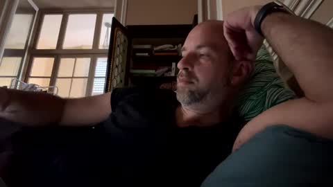 adrienfromparis online show from January 15, 8:20 am