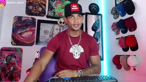 Snapshot of aharon_sexo1 chatting on December 31, 6:24 pm Aharon Zamora online show from December 31, 6:24 pm