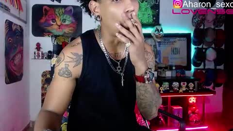 Snapshot of aharon_sexo1 chatting on October 24, 1:18 am Aharon Zamora online show from October 24, 1:18 am