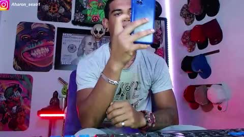 Snapshot of aharon_sexo1 chatting on December 22, 10:47 pm Aharon Zamora online show from December 22, 10:47 pm
