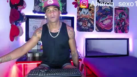 Snapshot of aharon_sexo1 chatting on March 9, 11:56 pm Aharon Zamora online show from March 9, 11:56 pm