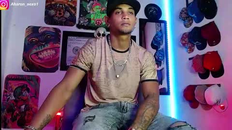 Snapshot of aharon_sexo1 chatting on January 1, 6:47 am Aharon Zamora online show from January 1, 6:47 am