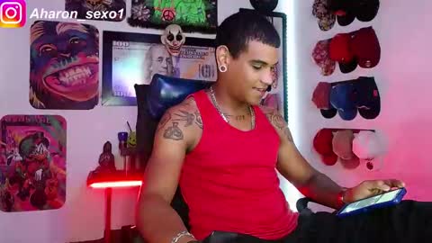 Snapshot of aharon_sexo1 chatting on December 12, 4:26 am Aharon Zamora online show from December 12, 4:26 am