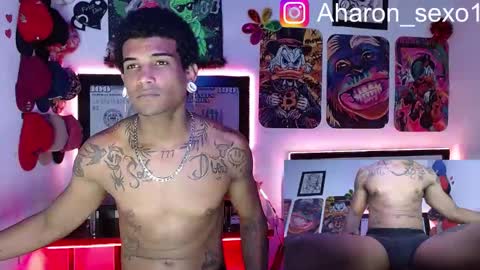 Snapshot of aharon_sexo1 chatting on March 12, 4:08 am Aharon Zamora online show from March 12, 4:08 am