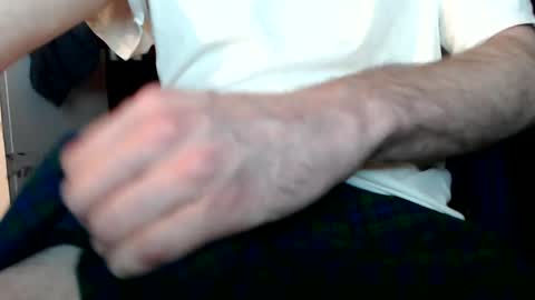 Snapshot of ajl080 chatting on March 1, 12:39 am aj online show from March 1, 12:39 am