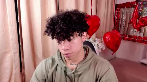 akazaboy online show from February 18, 5:05 am