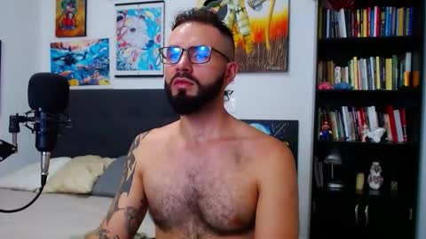 akiles online show from October 16, 11:13 pm