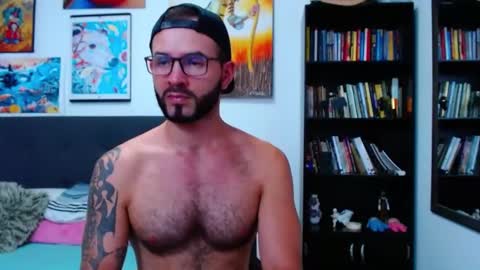 akiles online show from January 13, 10:56 pm