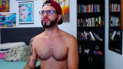 akiles online show from February 3, 11:26 pm