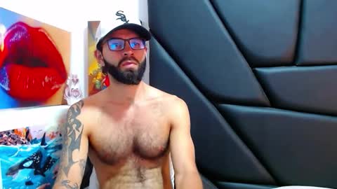 akiles online show from April 16, 11:07 pm