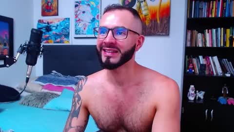 akiles online show from February 21, 9:43 pm