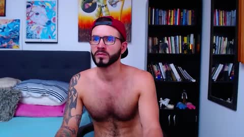 akiles online show from January 29, 9:39 pm