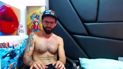 akiles online show from February 18, 11:57 pm