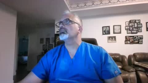aladdin31673 online show from May 19, 10:49 pm
