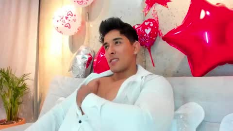 Snapshot of alan_greek_1 chatting on February 15, 1:43 am Alan greek online show from February 15, 1:43 am