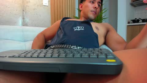 Snapshot of alan_greek_1 chatting on December 4, 2:20 am Alan greek online show from December 4, 2:20 am