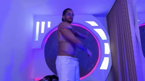 alan online show from October 27, 10:50 am