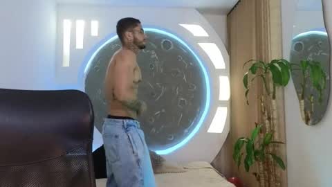 alan online show from February 16, 11:30 am