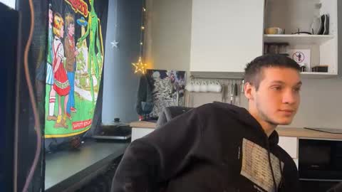 albert_star online show from December 17, 7:04 am