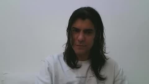 AleDaino online show from May 6, 11:00 am