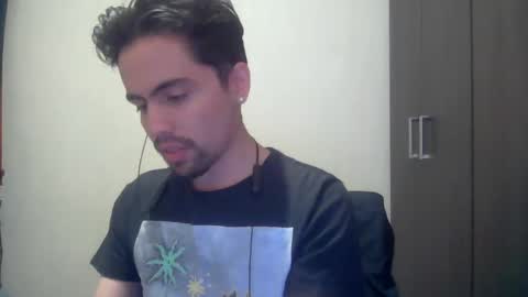 Snapshot of alejo_shy chatting on December 23, 3:07 am alejo_shy online show from December 23, 3:07 am
