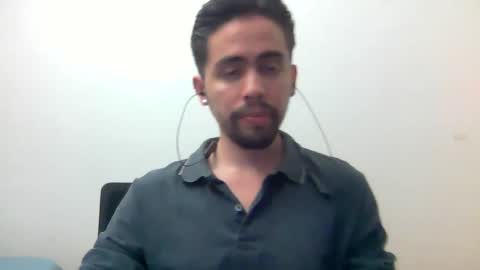 Snapshot of alejo_shy chatting on January 6, 2:15 am alejo_shy online show from January 6, 2:15 am