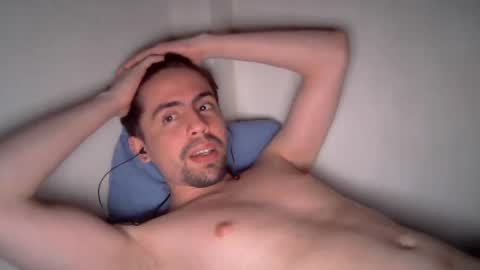 Snapshot of alejo_shy chatting on December 22, 5:56 am alejo_shy online show from December 22, 5:56 am