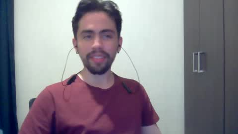 Snapshot of alejo_shy chatting on December 20, 3:58 am alejo_shy online show from December 20, 3:58 am
