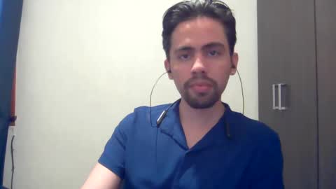 Snapshot of alejo_shy chatting on December 25, 9:22 pm alejo_shy online show from December 25, 9:22 pm