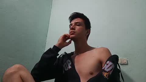 Alejandro online show from January 27, 1:48 am