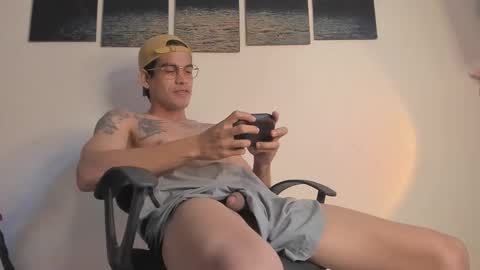 aless online show from February 22, 3:46 pm