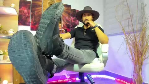 ALESSANDRO  WYE online show from February 9, 5:29 am