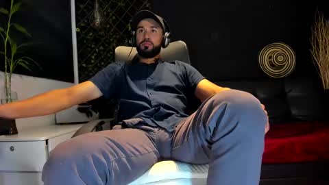 ALESSANDRO  WYE online show from September 30, 9:57 am