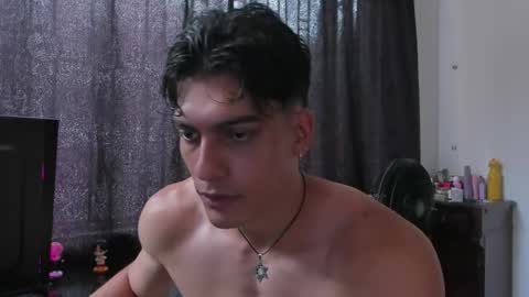 alessio Vale online show from April 17, 7:05 pm