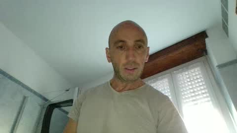 Snapshot of alex120475 chatting on January 7, 8:59 am alex120475 online show from January 7, 8:59 am
