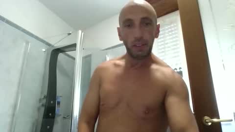 Snapshot of alex120475 chatting on October 16, 8:22 am alex120475 online show from October 16, 8:22 am
