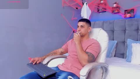 alex online show from October 30, 12:17 pm