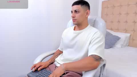 alex online show from January 7, 12:54 pm