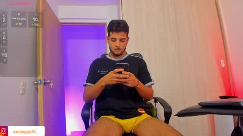 i am Alex online show from April 7, 4:56 am