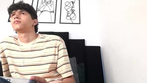 alex_mark_ online show from February 12, 7:09 pm