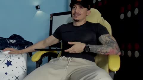 alex_sthorm online show from January 17, 4:37 am