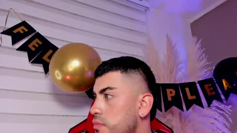 Alexander Diaz online show from May 11, 3:51 pm