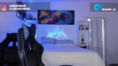 Alexander Jaz online show from February 9, 5:17 pm