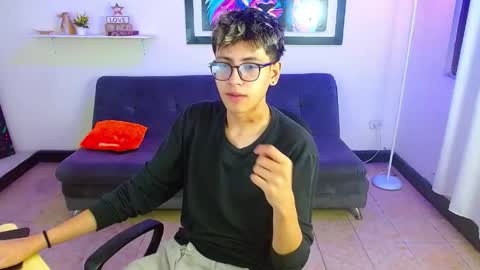 alex online show from April 15, 2:06 pm