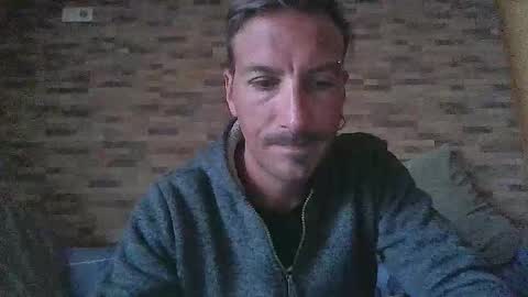 Snapshot of alexdelarge23 chatting on October 17, 8:40 am alexdelarge23 online show from October 17, 8:40 am
