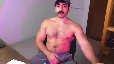 Snapshot of alexdimartino chatting on September 9, 12:21 am Alex Dimartino online show from September 9, 12:21 am