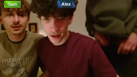 Sam online show from February 3, 9:39 pm